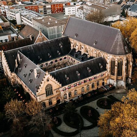 Kruisherenhotel Maastricht - Oostwegel Collection, Member Of Design Hotels Exterior foto Aerial view of the church