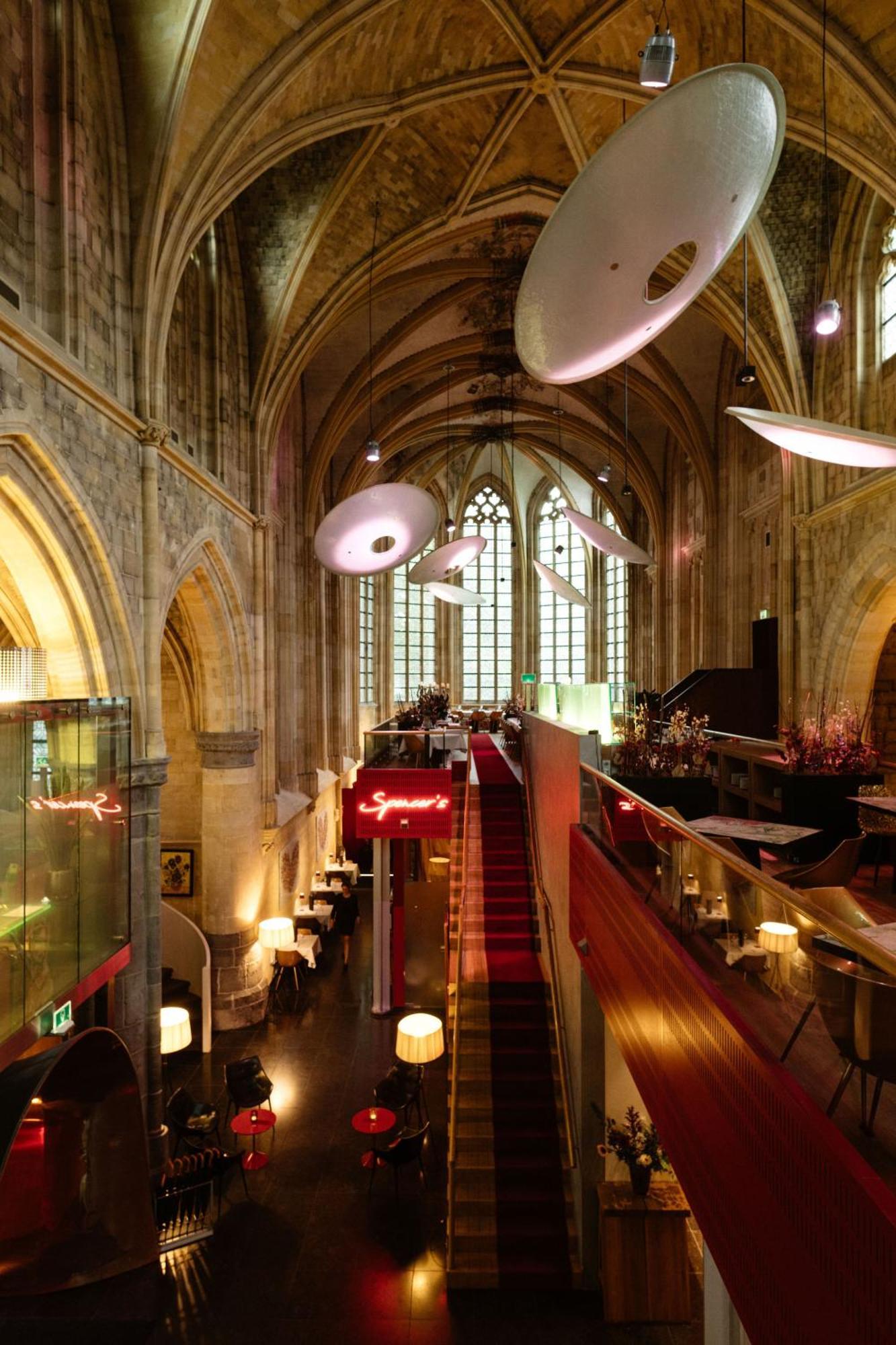 Kruisherenhotel Maastricht - Oostwegel Collection, Member Of Design Hotels Exterior foto The interior of the restaurant